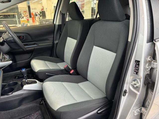 アクア S 新品タイヤ/社外 SDナビ/シートヒーター 前席/Bluetooth接続/ETC/EBD付ABS/横滑り防止装置/アイドリングストップ/フルセグTV/エアバッグ 運転席/エアバッグ 助手席(6枚目)