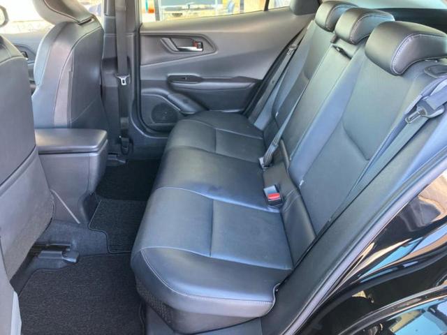 プリウス Ｚ　新品タイヤ／ガラスルーフ／保証書／純正　ＳＤナビ／デジタルインナーミラー／衝突安全装置／シートヒーター／全方位モニター／車線逸脱防止支援システム／シート　合皮／パーキングアシスト　自動操舵　ＥＴＣ（7枚目）