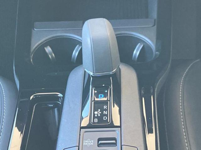 プリウス Ｚ　新品タイヤ／ガラスルーフ／保証書／純正　ＳＤナビ／デジタルインナーミラー／衝突安全装置／シートヒーター／全方位モニター／車線逸脱防止支援システム／シート　合皮／パーキングアシスト　自動操舵　ＥＴＣ（17枚目）