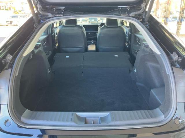 プリウス Ｚ　新品タイヤ／ガラスルーフ／保証書／純正　ＳＤナビ／デジタルインナーミラー／衝突安全装置／シートヒーター／全方位モニター／車線逸脱防止支援システム／シート　合皮／パーキングアシスト　自動操舵　ＥＴＣ（19枚目）