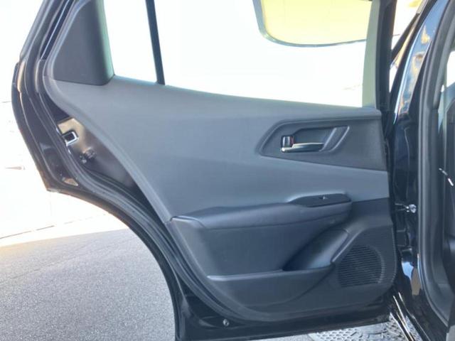 プリウス Ｚ　新品タイヤ／ガラスルーフ／保証書／純正　ＳＤナビ／デジタルインナーミラー／衝突安全装置／シートヒーター／全方位モニター／車線逸脱防止支援システム／シート　合皮／パーキングアシスト　自動操舵　ＥＴＣ（22枚目）