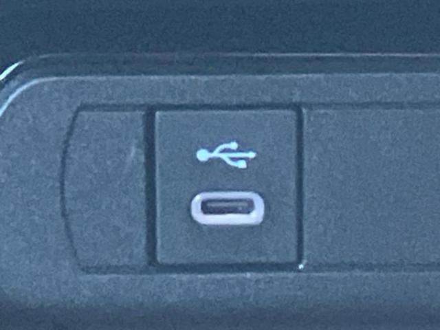 プリウス Ｚ　新品タイヤ／ガラスルーフ／保証書／純正　ＳＤナビ／デジタルインナーミラー／衝突安全装置／シートヒーター／全方位モニター／車線逸脱防止支援システム／シート　合皮／パーキングアシスト　自動操舵　ＥＴＣ（30枚目）