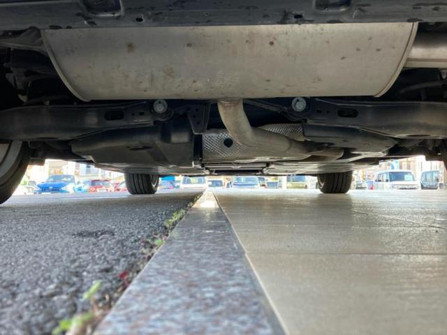 プリウス Ｚ　新品タイヤ／ガラスルーフ／保証書／純正　ＳＤナビ／デジタルインナーミラー／衝突安全装置／シートヒーター／全方位モニター／車線逸脱防止支援システム／シート　合皮／パーキングアシスト　自動操舵　ＥＴＣ（48枚目）