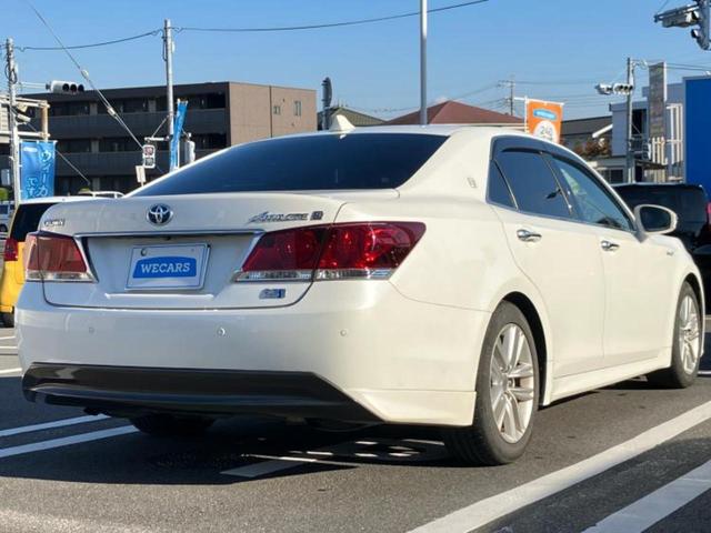 クラウンハイブリッド ハイブリッドアスリートＳ　新品タイヤ／純正　ＳＤナビ／シートヒーター／ヘッドランプ　ＨＩＤ／ＥＴＣ／ＥＢＤ付ＡＢＳ／横滑り防止装置／アイドリングストップ／バックモニター／地上波デジタルチューナー／ＤＶＤ／エアバッグ　運転席（3枚目）