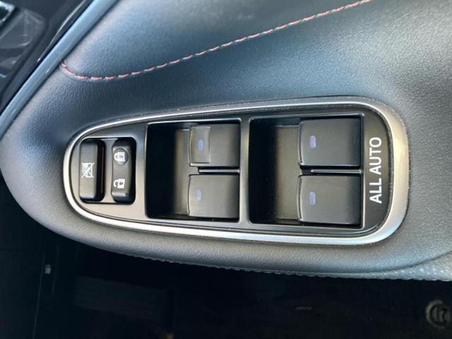 クラウンハイブリッド ハイブリッドアスリートＳ　新品タイヤ／純正　ＳＤナビ／シートヒーター／ヘッドランプ　ＨＩＤ／ＥＴＣ／ＥＢＤ付ＡＢＳ／横滑り防止装置／アイドリングストップ／バックモニター／地上波デジタルチューナー／ＤＶＤ／エアバッグ　運転席（23枚目）