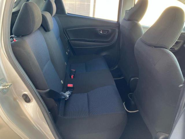 ヴィッツ F LEDエディション 新品タイヤ/保証書/社外 SDナビ/ヘッドランプ LED/Bluetooth接続/ETC/EBD付ABS/横滑り防止装置/フルセグTV/エアバッグ 運転席/エアバッグ 助手席/パワーウインドウ(5枚目)