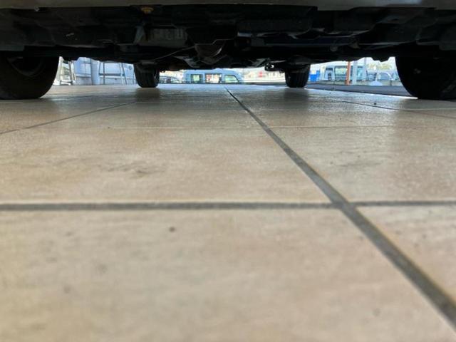 ヴィッツ F LEDエディション 新品タイヤ/保証書/社外 SDナビ/ヘッドランプ LED/Bluetooth接続/ETC/EBD付ABS/横滑り防止装置/フルセグTV/エアバッグ 運転席/エアバッグ 助手席/パワーウインドウ(35枚目)