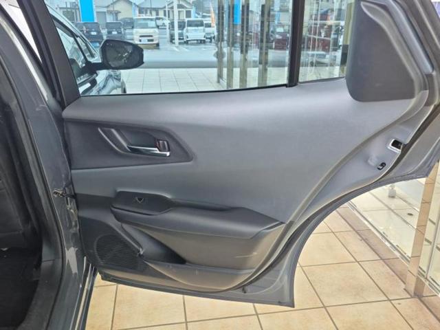 プリウス Ｇ　新品タイヤ／保証書／ディスプレイオーディオ＋ナビ８インチ／トヨタセーフティセンス／シートヒーター　前席／車線逸脱防止支援システム／ヘッドランプ　ＬＥＤ／ＵＳＢジャック　衝突被害軽減システム（23枚目）