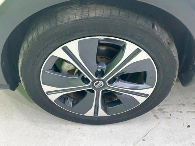 キックス Ｘ　新品タイヤ／純正　９インチ　ＳＤナビ／インテリジェントルームミラー／衝突安全装置／車線逸脱防止支援システム／シート　ハーフレザー／パーキングアシスト　バックガイド／ヘッドランプ　ＬＥＤ　レーンアシスト（40枚目）