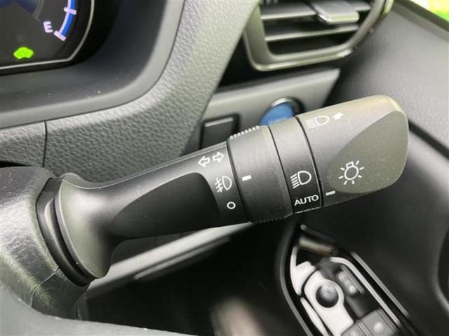 ノア ハイブリッドＳｉダブルバイビー３　保証書／純正　９インチ　ＳＤナビ／トヨタセーフティセンス／両側電動スライドドア／シートヒーター　前席／車線逸脱防止支援システム／シート　ハーフレザー／パーキングアシスト　バックガイド　バックカメラ（29枚目）