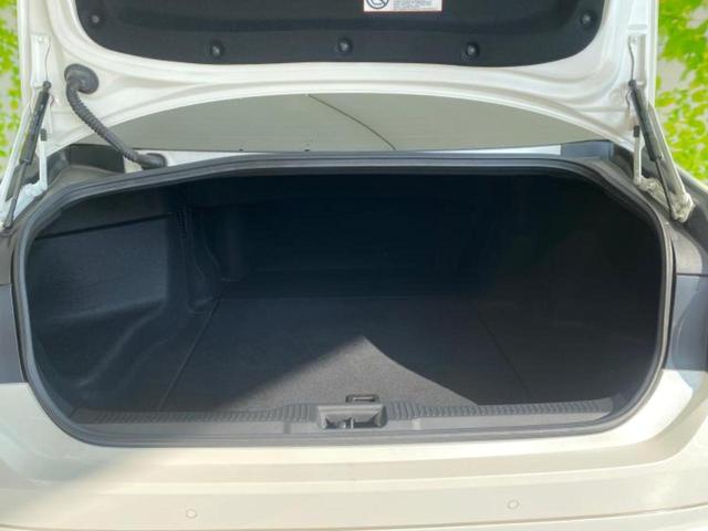 クラウンハイブリッド Sエレガンススタイル 新品タイヤ/純正エアロ/保証書/純正 8インチ SDナビ/トヨタセーフティセンス/シートヒーター 前席/車線逸脱防止支援システム/シート ハーフレザー/ドライブレコーダー 前後 衝突被害軽減システム(21枚目)