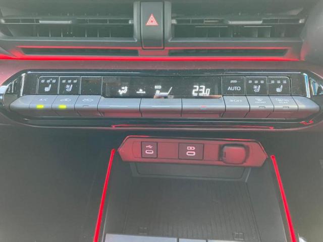 プリウス Z サンルーフ/純正エアロ/保証書/ディスプレイオーディオ/デジタルインナーミラー/衝突安全装置/シートヒーター/全方位モニター/車線逸脱防止支援システム/シート 合皮/パーキングアシスト 自動操舵(13枚目)