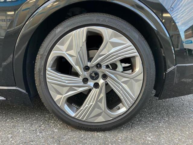 プリウス Z サンルーフ/純正エアロ/保証書/ディスプレイオーディオ/デジタルインナーミラー/衝突安全装置/シートヒーター/全方位モニター/車線逸脱防止支援システム/シート 合皮/パーキングアシスト 自動操舵(18枚目)