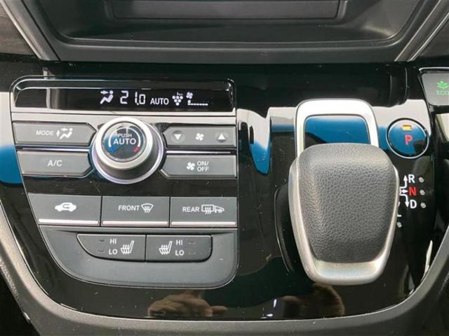 フリードハイブリッド ハイブリッドＧホンダセンシング　保証書／純正　９インチ　ＳＤナビ／フリップダウンモニター　純正　１１．６インチ／ホンダセンシング／両側電動スライドドア／シートヒーター　前席／車線逸脱防止支援システム／シート　ハーフレザー　ＤＶＤ再生（14枚目）