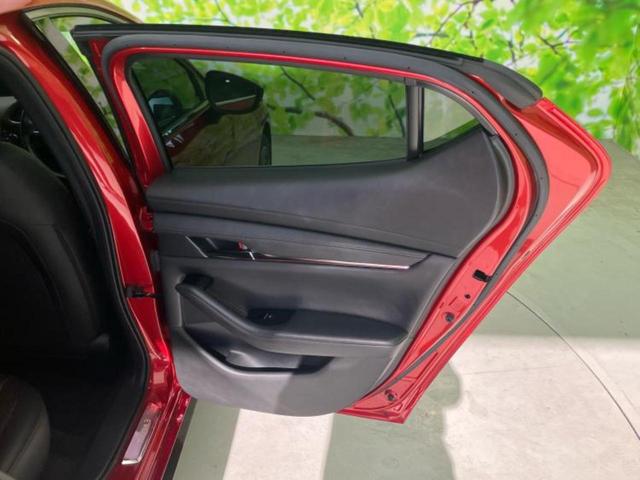 MAZDA3ファストバック 20S Lパッケージ 新品タイヤ/BOSE/保証書/純正 SDナビ/衝突安全装置/シートヒーター/360°ビューモニター/車線逸脱防止支援システム/シート フルレザー/ドライブレコーダー 純正/ヘッドランプ HID 禁煙車(22枚目)
