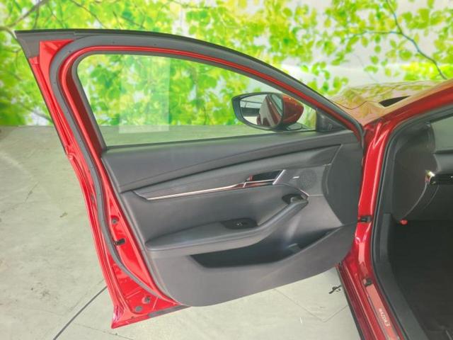 MAZDA3ファストバック 20S Lパッケージ 新品タイヤ/BOSE/保証書/純正 SDナビ/衝突安全装置/シートヒーター/360°ビューモニター/車線逸脱防止支援システム/シート フルレザー/ドライブレコーダー 純正/ヘッドランプ HID 禁煙車(23枚目)