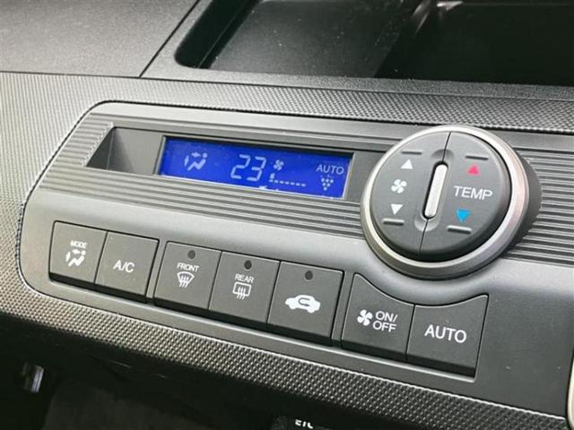 フリード Gプレミアムエディション 新品タイヤ/保証書/純正 SDナビ/フリップダウンモニター 純正 9インチ/両側電動スライドドア/シート ハーフレザー/Bluetooth接続/ETC/EBD付ABS/横滑り防止装置 バックカメラ(17枚目)