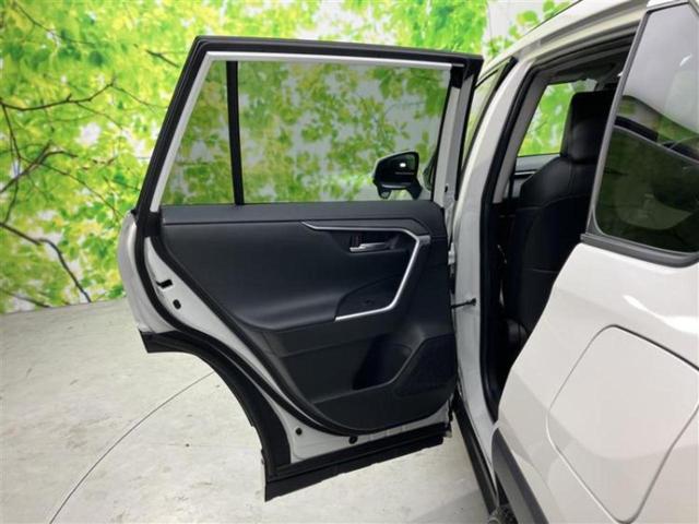 RAV4 4WD G Zパッケージ 新品タイヤ/モデリスタエアロ/保証書/社外 9インチ SDナビ/デジタルインナーミラー/トヨタセーフティセンス/シートヒーター 前席/車線逸脱防止支援システム/シート 合皮/電動バックドア フルエアロ(26枚目)