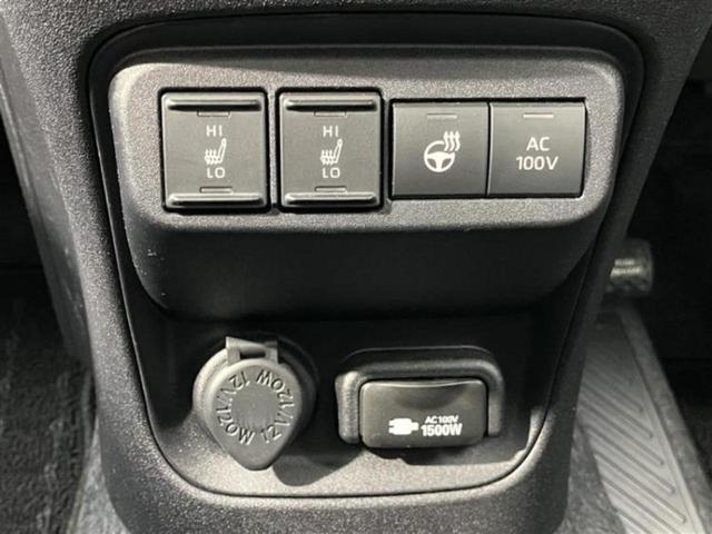 シエンタ ハイブリッドＺ　新品タイヤ／保証書／ディスプレイオーディオ＋ナビ１０インチ／トヨタセーフティセンス／両側電動スライドドア／シートヒーター　前席／パノラミックビューモニター／車線逸脱防止支援システム　全周囲カメラ（15枚目）