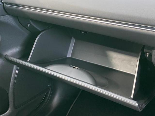 ヴェゼル eHEV Z 保証書/純正 9インチ ナビ/ホンダセンシング/シートヒーター/車線逸脱防止支援システム/電動バックドア/ヘッドランプ LED/Bluetooth接続/EBD付ABS/横滑り防止装置 レーンアシスト(31枚目)