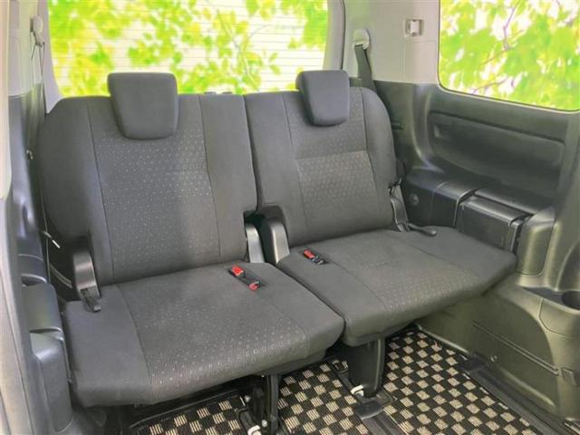 ヴォクシー ハイブリッドV 純正エアロ/保証書/純正 SDナビ/フリップダウンモニター/両側電動スライドドア/シートヒーター/ヘッドランプ LED/ETC/EBD付ABS/横滑り防止装置/アイドリングストップ/フルセグTV(7枚目)