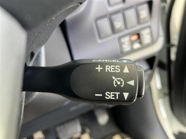 ヴォクシー ハイブリッドV 純正エアロ/保証書/純正 SDナビ/フリップダウンモニター/両側電動スライドドア/シートヒーター/ヘッドランプ LED/ETC/EBD付ABS/横滑り防止装置/アイドリングストップ/フルセグTV(17枚目)