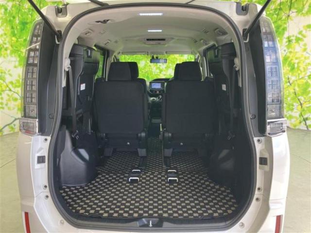 ヴォクシー ハイブリッドV 純正エアロ/保証書/純正 SDナビ/フリップダウンモニター/両側電動スライドドア/シートヒーター/ヘッドランプ LED/ETC/EBD付ABS/横滑り防止装置/アイドリングストップ/フルセグTV(22枚目)