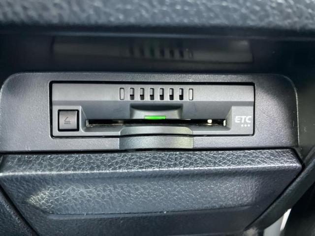ヴォクシー ＺＳキラメキ　純正　９インチ　ＳＤナビ／フリップダウンモニター／トヨタセーフティセンス／両側電動スライドドア／車線逸脱防止支援システム／ドライブレコーダー　前後／ヘッドランプ　ＬＥＤ／ＵＳＢジャック　バックカメラ（25枚目）