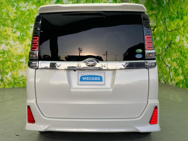 ヴォクシー ＺＳキラメキ　純正　９インチ　ＳＤナビ／フリップダウンモニター／トヨタセーフティセンス／両側電動スライドドア／車線逸脱防止支援システム／ドライブレコーダー　前後／ヘッドランプ　ＬＥＤ／ＵＳＢジャック　バックカメラ（39枚目）