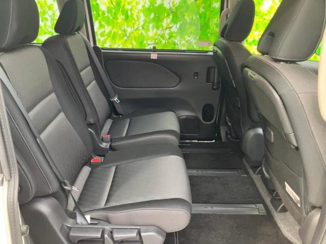 セレナ ｅパワーハイウェイスターＶ　新品タイヤ／純正　９インチ　メモリーナビ／エマージェンシーブレーキ／両側電動スライドドア／アラウンドビューモニター／車線逸脱防止支援システム／プロパイロット／ドライブレコーダー　純正　全周囲カメラ（16枚目）