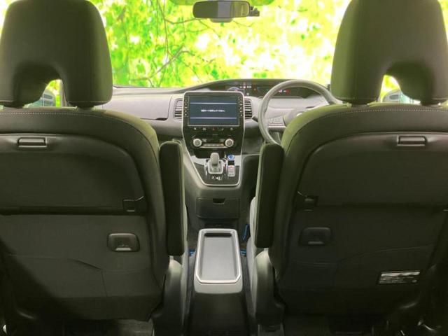 セレナ ｅパワーハイウェイスターＶ　新品タイヤ／純正　９インチ　メモリーナビ／エマージェンシーブレーキ／両側電動スライドドア／アラウンドビューモニター／車線逸脱防止支援システム／プロパイロット／ドライブレコーダー　純正　全周囲カメラ（18枚目）