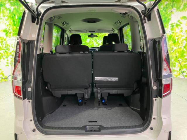 セレナ ｅパワーハイウェイスターＶ　新品タイヤ／純正　９インチ　メモリーナビ／エマージェンシーブレーキ／両側電動スライドドア／アラウンドビューモニター／車線逸脱防止支援システム／プロパイロット／ドライブレコーダー　純正　全周囲カメラ（20枚目）