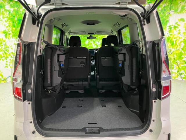 セレナ ｅパワーハイウェイスターＶ　新品タイヤ／純正　９インチ　メモリーナビ／エマージェンシーブレーキ／両側電動スライドドア／アラウンドビューモニター／車線逸脱防止支援システム／プロパイロット／ドライブレコーダー　純正　全周囲カメラ（21枚目）