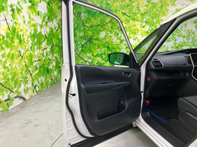 セレナ ｅパワーハイウェイスターＶ　新品タイヤ／純正　９インチ　メモリーナビ／エマージェンシーブレーキ／両側電動スライドドア／アラウンドビューモニター／車線逸脱防止支援システム／プロパイロット／ドライブレコーダー　純正　全周囲カメラ（23枚目）