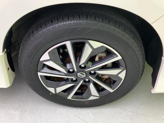 セレナ ｅパワーハイウェイスターＶ　新品タイヤ／純正　９インチ　メモリーナビ／エマージェンシーブレーキ／両側電動スライドドア／アラウンドビューモニター／車線逸脱防止支援システム／プロパイロット／ドライブレコーダー　純正　全周囲カメラ（46枚目）