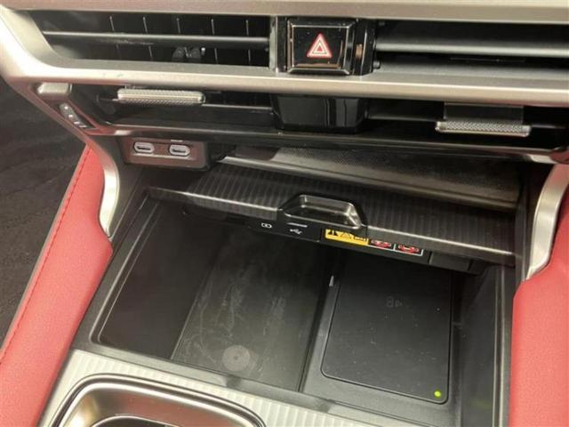 RX 4WD RX350Fスポーツ サンルーフ/保証書/ディスプレイオーディオ+ナビ14インチ/デジタルインナーミラー/衝突安全装置/シートヒーター/パノラミックビューモニター/車線逸脱防止支援システム/シート フルレザー 革シート(26枚目)