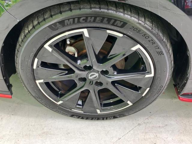 オーラ ニスモ　新品タイヤ／保証書／純正　９インチ　メモリーナビ／インテリジェントルームミラー／エマージェンシーブレーキ／シートヒーター　前席／アラウンドビューモニター／車線逸脱防止支援システム／シート　ハーフレザー（39枚目）