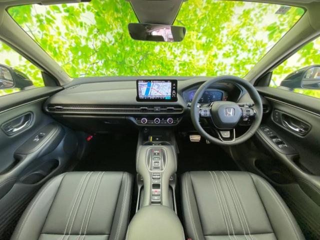 ＺＲ－Ｖ ｅＨＥＶ　Ｚ　保証書／ディスプレイオーディオ＋ナビ９インチ／ホンダセンシング／シートヒーター／マルチビューカメラシステム／車線逸脱防止支援システム／シート　フルレザー／電動バックドア／登録済　革シート　バックカメラ（4枚目）