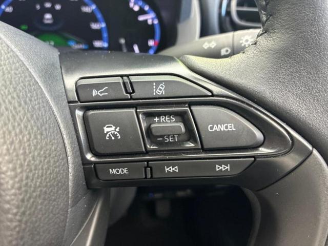 ヤリスクロス ハイブリッドＺ　保証書／ディスプレイオーディオ＋ナビ８インチ／トヨタセーフティセンス／シートヒーター　前席／車線逸脱防止支援システム／シート　フルレザー／ヘッドランプ　ＬＥＤ／ＵＳＢジャック　革シート　バックカメラ（27枚目）