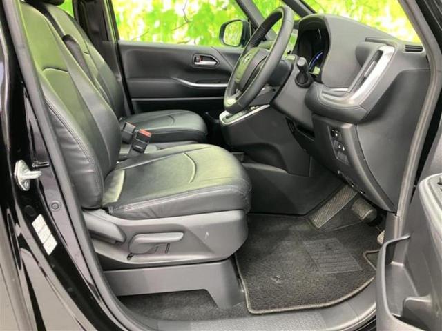 ヴォクシー ハイブリッドＳ－Ｚ　新品タイヤ／純正エアロ／保証書／純正　ＨＤＤナビ／後席モニター　純正　１２．３インチ／デジタルインナーミラー／衝突安全装置／両側電動スライドドア／シートヒーター　前席／パノラミックビューモニター（5枚目）