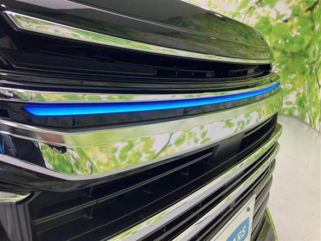 ヴォクシー ハイブリッドＳ－Ｚ　新品タイヤ／純正エアロ／保証書／純正　ＨＤＤナビ／後席モニター　純正　１２．３インチ／デジタルインナーミラー／衝突安全装置／両側電動スライドドア／シートヒーター　前席／パノラミックビューモニター（13枚目）