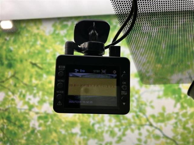 ヴォクシー ハイブリッドＳ－Ｚ　新品タイヤ／純正エアロ／保証書／純正　ＨＤＤナビ／後席モニター　純正　１２．３インチ／デジタルインナーミラー／衝突安全装置／両側電動スライドドア／シートヒーター　前席／パノラミックビューモニター（38枚目）