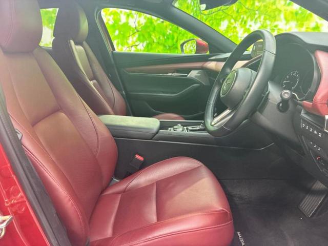 ＭＡＺＤＡ３ファストバック ２０Ｓプロアクティブツーリングセレクション　ＢＯＳＥ／保証書／ディスプレイオーディオ／衝突安全装置／シートヒーター／全方位モニター／車線逸脱防止支援システム／シート　フルレザー／ドライブレコーダー　純正／ヘッドランプ　ＬＥＤ／ＵＳＢジャック（4枚目）
