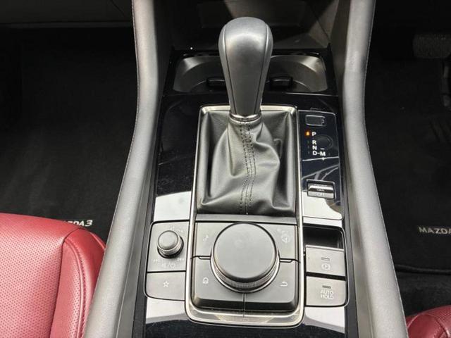 ＭＡＺＤＡ３ファストバック ２０Ｓプロアクティブツーリングセレクション　ＢＯＳＥ／保証書／ディスプレイオーディオ／衝突安全装置／シートヒーター／全方位モニター／車線逸脱防止支援システム／シート　フルレザー／ドライブレコーダー　純正／ヘッドランプ　ＬＥＤ／ＵＳＢジャック（17枚目）