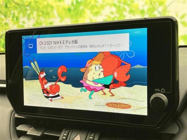 RAV4 4WDハイブリッドアドベンチャー パノラマルーフ/保証書/ディスプレイオーディオ+ナビ9インチ/デジタルインナーミラー/トヨタセーフティセンス/シートヒーター 前席/パノラミックビューモニター/車線逸脱防止支援システム サンルーフ(12枚目)