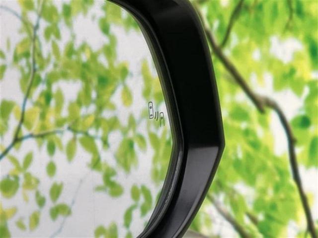 RAV4 4WDハイブリッドアドベンチャー パノラマルーフ/保証書/ディスプレイオーディオ+ナビ9インチ/デジタルインナーミラー/トヨタセーフティセンス/シートヒーター 前席/パノラミックビューモニター/車線逸脱防止支援システム サンルーフ(16枚目)