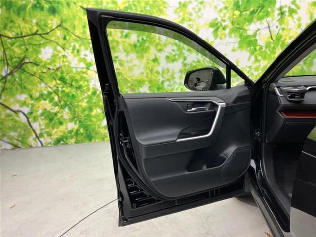 RAV4 4WDハイブリッドアドベンチャー パノラマルーフ/保証書/ディスプレイオーディオ+ナビ9インチ/デジタルインナーミラー/トヨタセーフティセンス/シートヒーター 前席/パノラミックビューモニター/車線逸脱防止支援システム サンルーフ(24枚目)