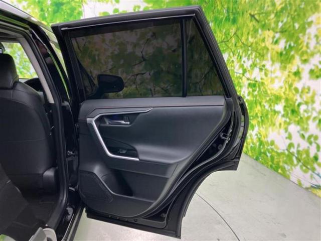 RAV4 4WDハイブリッドアドベンチャー パノラマルーフ/保証書/ディスプレイオーディオ+ナビ9インチ/デジタルインナーミラー/トヨタセーフティセンス/シートヒーター 前席/パノラミックビューモニター/車線逸脱防止支援システム サンルーフ(25枚目)