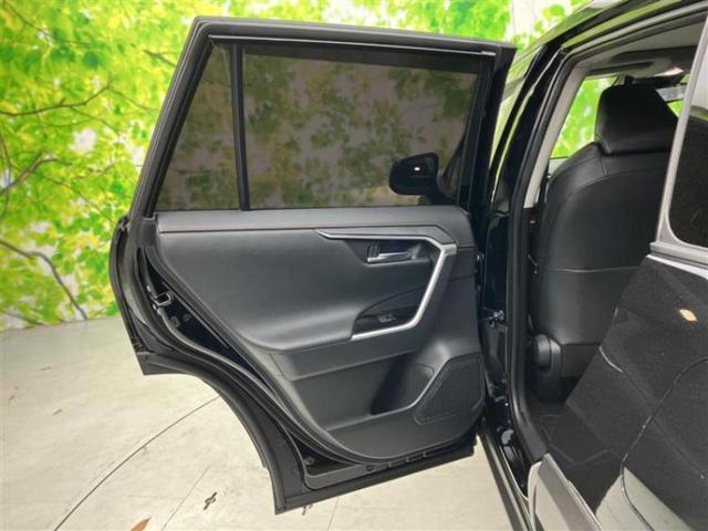 RAV4 4WDハイブリッドアドベンチャー パノラマルーフ/保証書/ディスプレイオーディオ+ナビ9インチ/デジタルインナーミラー/トヨタセーフティセンス/シートヒーター 前席/パノラミックビューモニター/車線逸脱防止支援システム サンルーフ(26枚目)