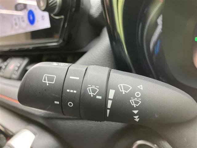 RAV4 4WDハイブリッドアドベンチャー パノラマルーフ/保証書/ディスプレイオーディオ+ナビ9インチ/デジタルインナーミラー/トヨタセーフティセンス/シートヒーター 前席/パノラミックビューモニター/車線逸脱防止支援システム サンルーフ(30枚目)